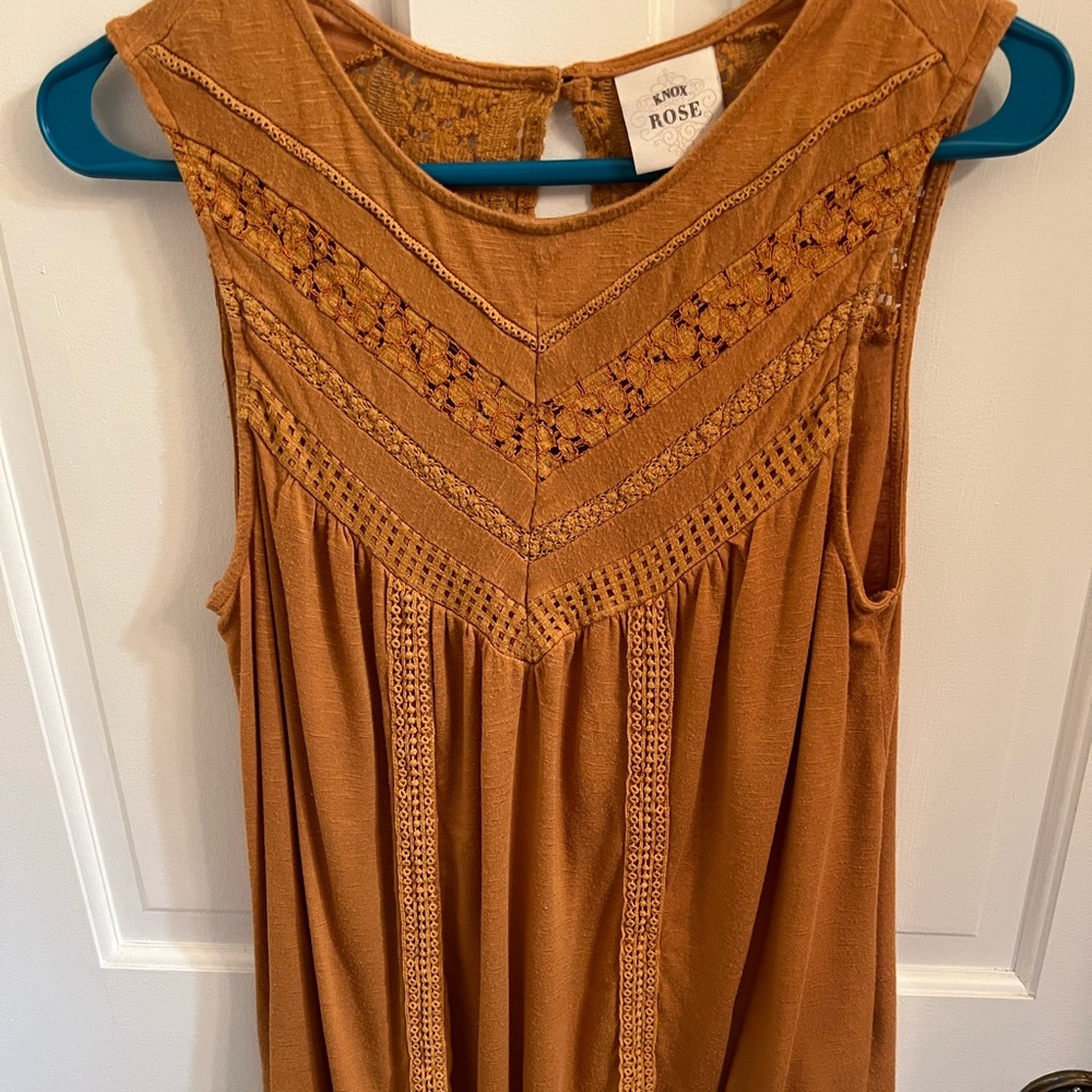Knox Rose size medium top